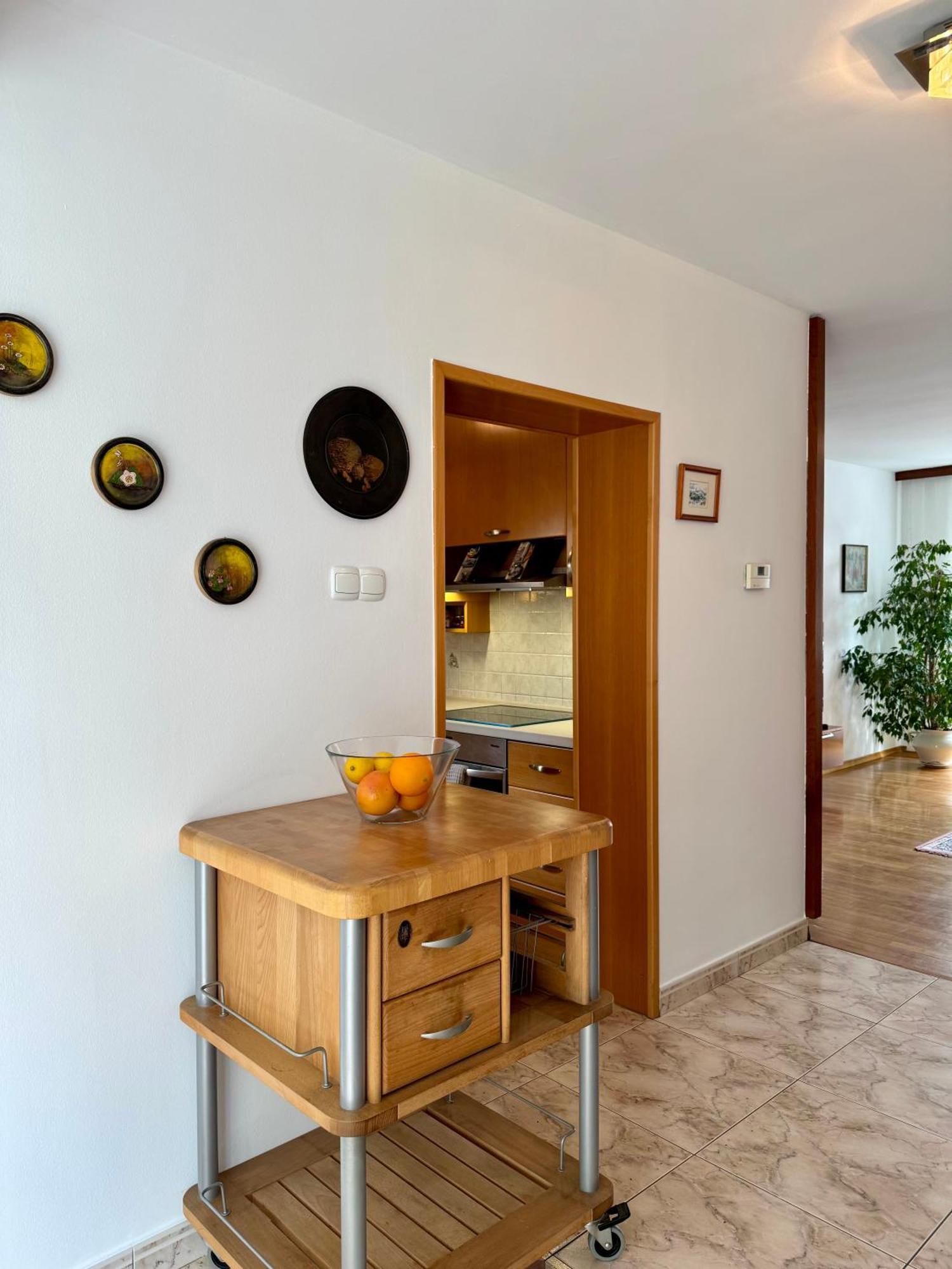 Villa With Garden *